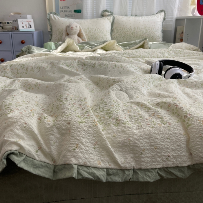 91家纺网 家纺一手货源 找家纺 迪梦姿家纺 2026新款泡芙纱花边款夏被四件套 浅夏花信