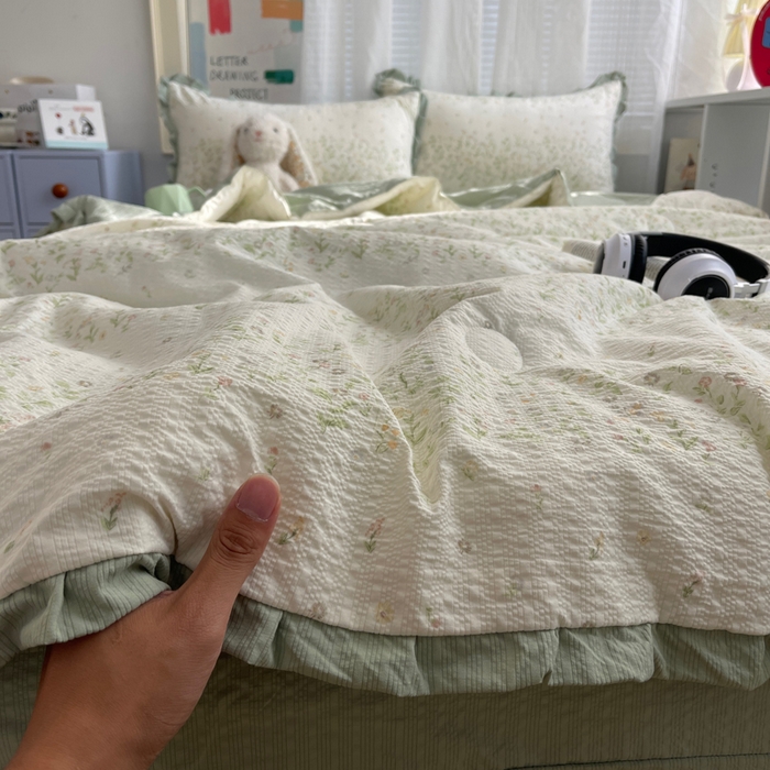 91家纺网 家纺一手货源 找家纺 迪梦姿家纺 2026新款泡芙纱花边款夏被四件套 浅夏花信