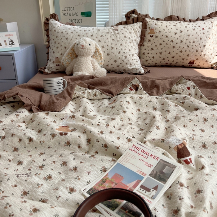 91家纺网 家纺一手货源 找家纺 迪梦姿家纺 2026新款泡芙纱花边款夏被四件套 田园兔