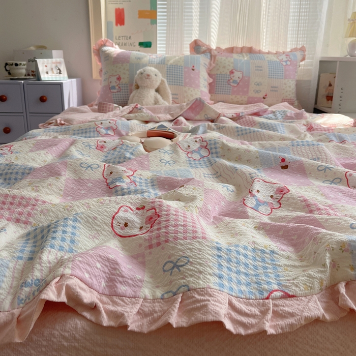 91家纺网 家纺一手货源 找家纺 迪梦姿家纺 2026新款泡芙纱花边款夏被四件套 甜喵块块