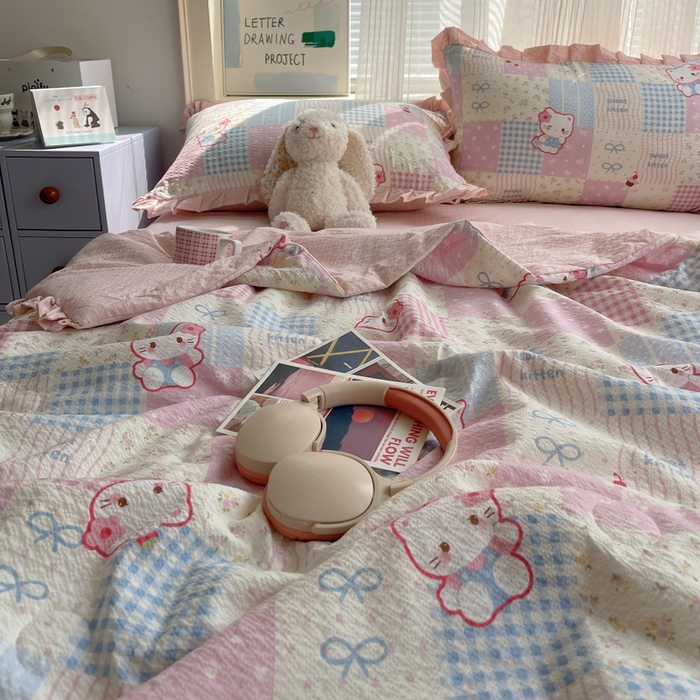 91家纺网 家纺一手货源 找家纺 迪梦姿家纺 2026新款泡芙纱花边款夏被四件套 甜喵块块