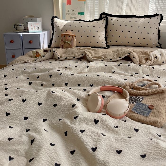 91家纺网 家纺一手货源 找家纺 迪梦姿家纺 2026新款泡芙纱花边款夏被四件套 甜心咖絮