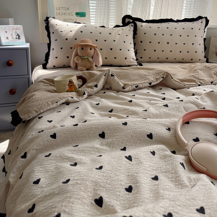 91家纺网 家纺一手货源 找家纺 迪梦姿家纺 2026新款泡芙纱花边款夏被四件套 甜心咖絮