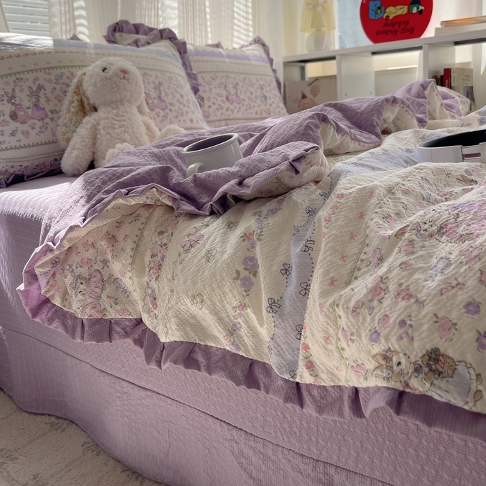 91家纺网 家纺一手货源 找家纺 迪梦姿家纺 2026新款泡芙纱花边款夏被四件套 小兔裙边