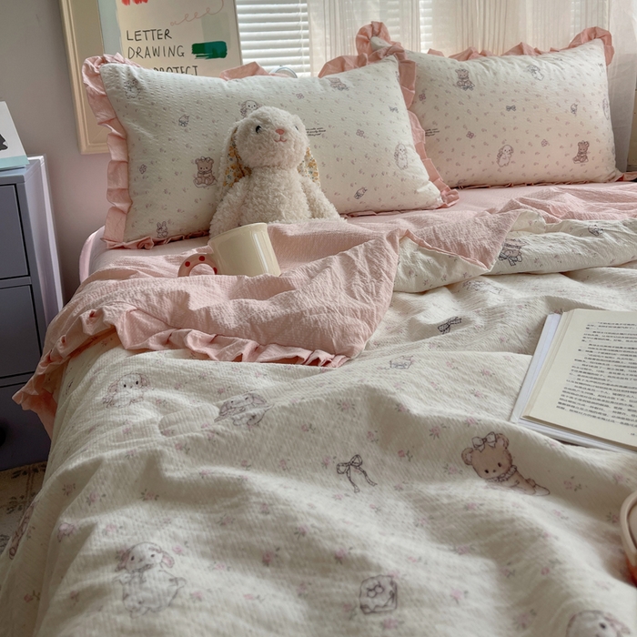 91家纺网 家纺一手货源 找家纺 迪梦姿家纺 2026新款泡芙纱花边款夏被四件套 悦悦小兔