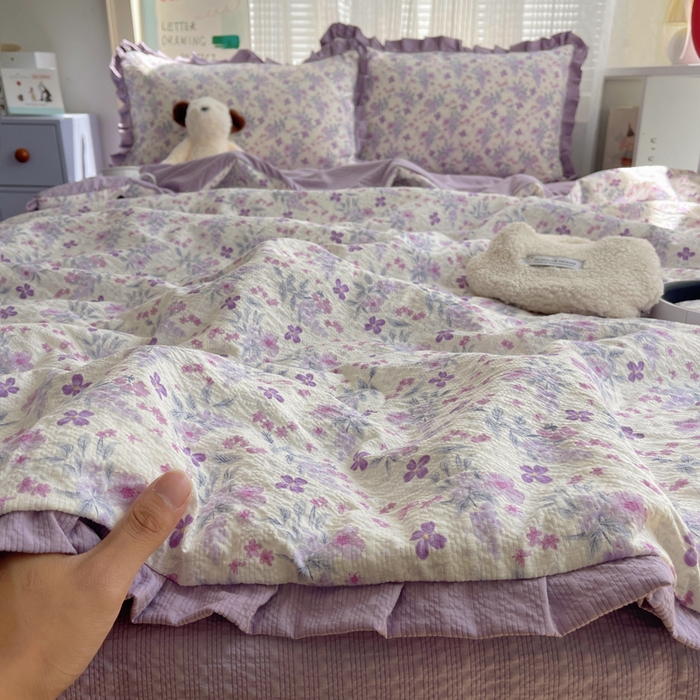 91家纺网 家纺一手货源 找家纺 迪梦姿家纺 2026新款泡芙纱花边款夏被四件套 紫雾花蝶集
