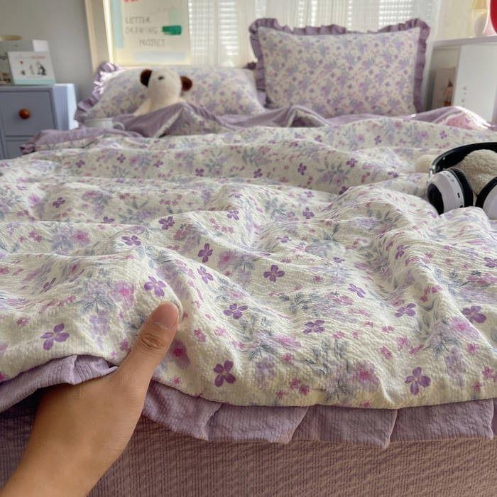 91家纺网 家纺一手货源 找家纺 迪梦姿家纺 2026新款泡芙纱花边款夏被四件套 紫雾花蝶集