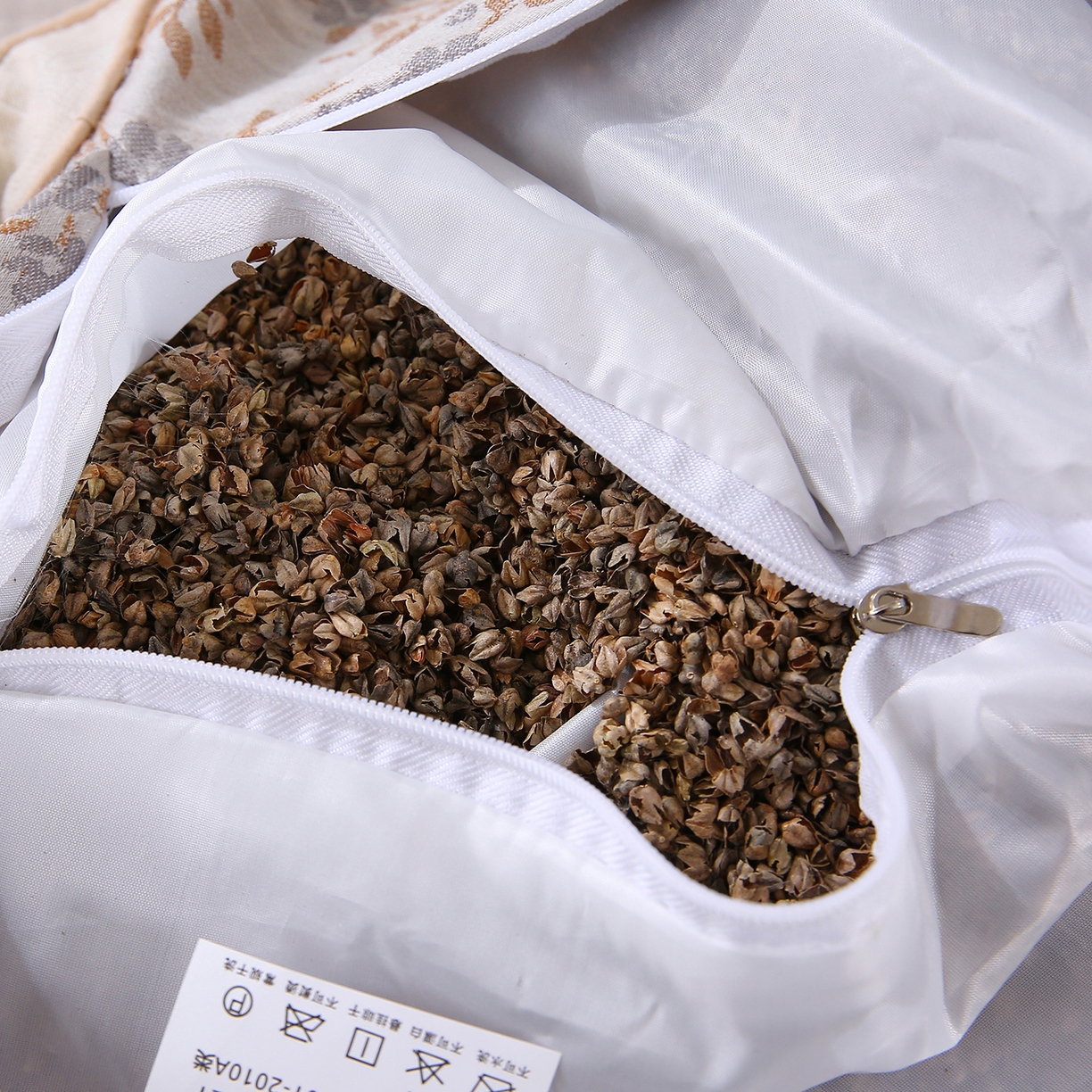 91家纺网 家纺一手货源 找家纺 珍贝家纺 2026新款棉麻荞麦枕枕头枕芯 棉麻荞麦枕-藤蔓花