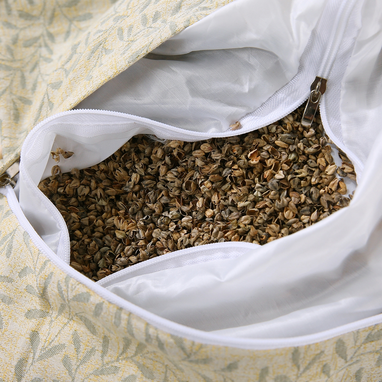 91家纺网 家纺一手货源 找家纺 珍贝家纺 2026新款棉麻荞麦枕枕头枕芯 棉麻荞麦枕-柳叶花