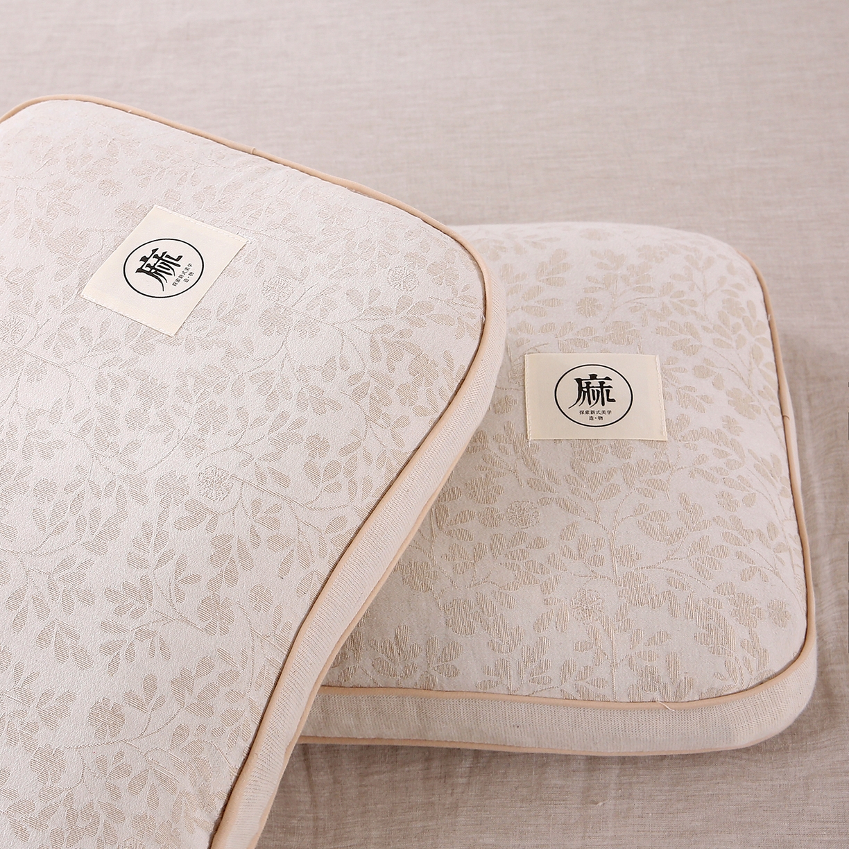 91家纺网 家纺一手货源 找家纺 珍贝家纺 2026新款棉麻荞麦枕枕头枕芯 棉麻荞麦枕-素雅小花