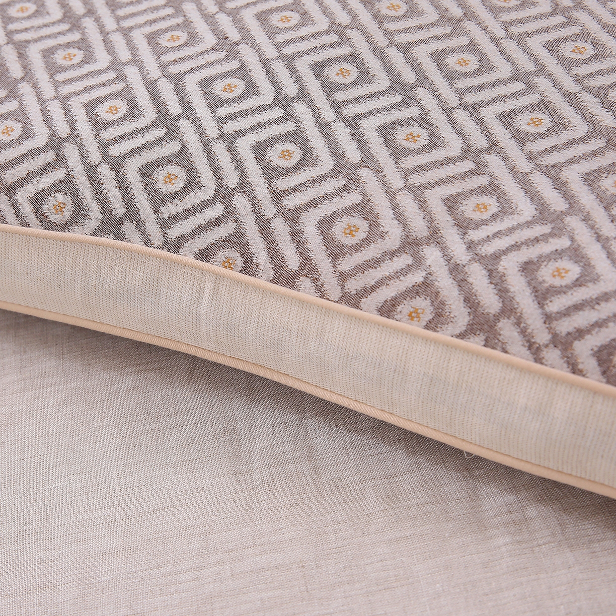 91家纺网 家纺一手货源 找家纺 珍贝家纺 2026新款棉麻荞麦枕枕头枕芯 棉麻荞麦枕-回格纹