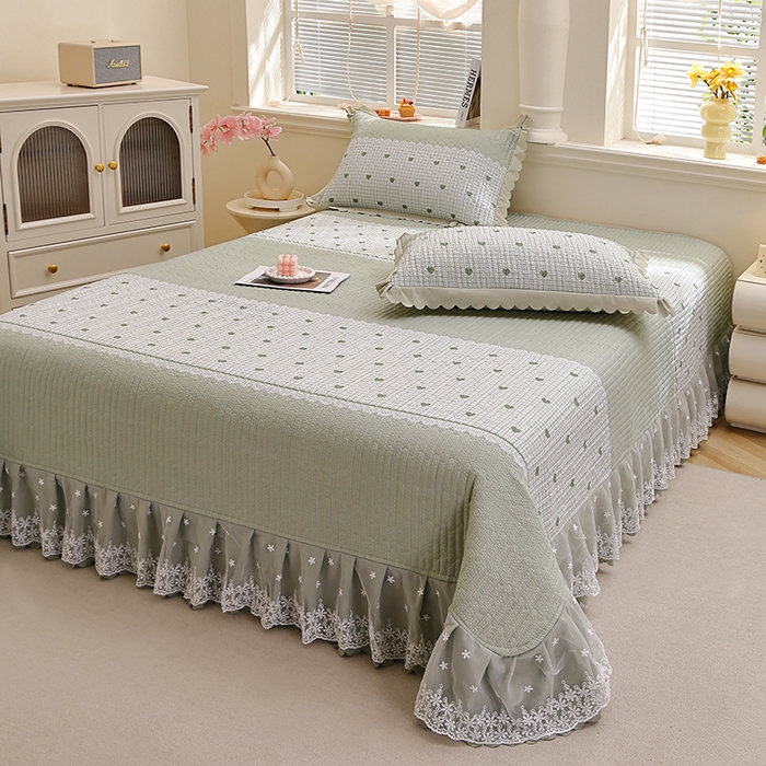 91家纺网 家纺一手货源 找家纺 彩亿家纺 2026春夏新品四季床盖泡芙棉双层纱蕾丝床裙加厚床单 甜心绿