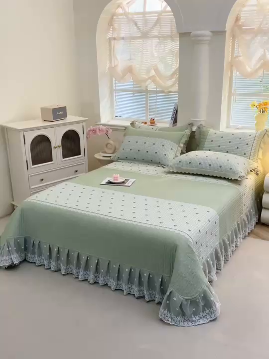 91家纺网 家纺一手货源 找家纺 彩亿家纺 2026春夏新品四季床盖泡芙棉双层纱蕾丝床裙加厚床单 甜心绿