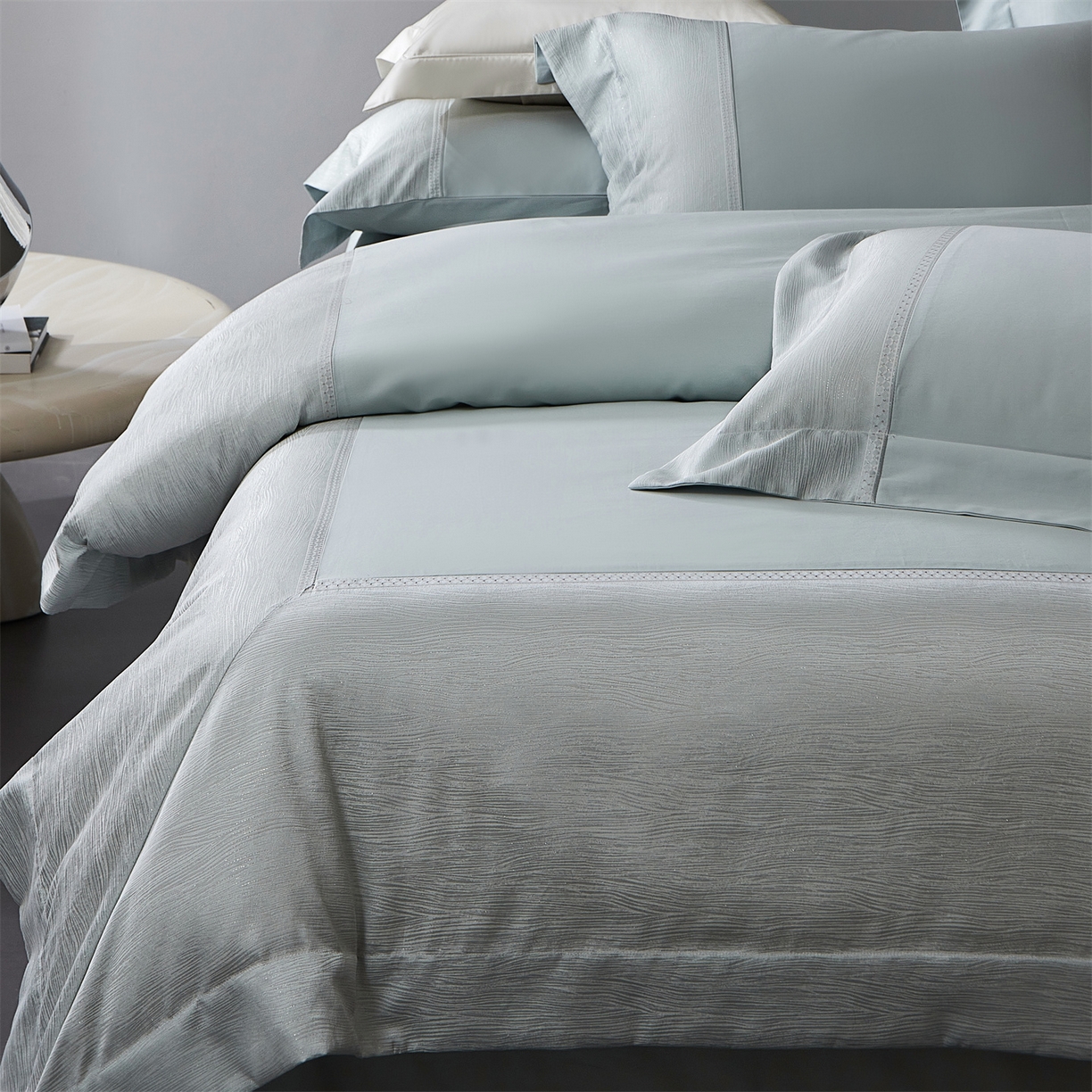 91家纺网 家纺一手货源 找家纺 （总）馨蕊家居 2026春夏新款100S全棉纯棉高精密提花刺绣四件套-追光