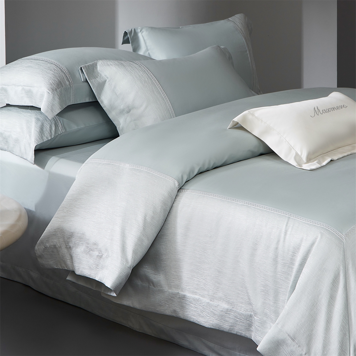 91家纺网 家纺一手货源 找家纺 （总）馨蕊家居 2026春夏新款100S全棉纯棉高精密提花刺绣四件套-追光