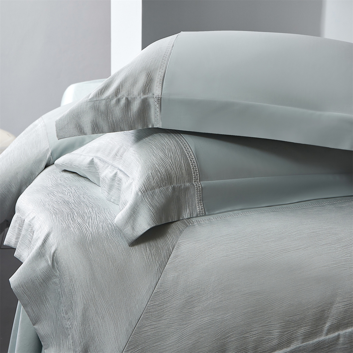 91家纺网 家纺一手货源 找家纺 （总）馨蕊家居 2026春夏新款100S全棉纯棉高精密提花刺绣四件套-追光