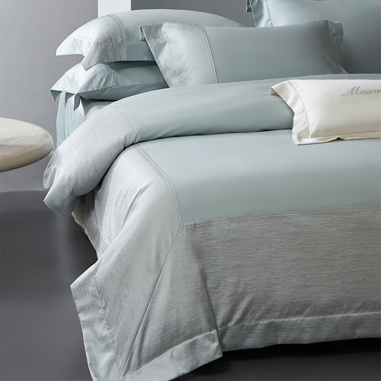 91家纺网 家纺一手货源 找家纺 （总）馨蕊家居 2026春夏新款100S全棉纯棉高精密提花刺绣四件套-追光