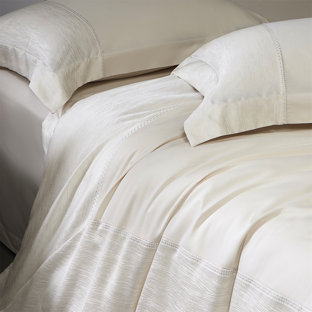 91家纺网 家纺一手货源 找家纺 馨蕊家居 2026春夏新款100S全棉纯棉高精密提花刺绣四件套-追光 追光-奶咖