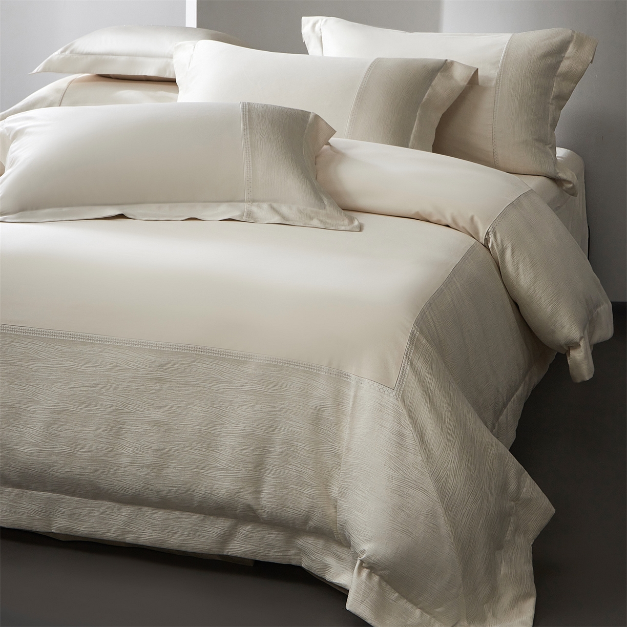 91家纺网 家纺一手货源 找家纺 馨蕊家居 2026春夏新款100S全棉纯棉高精密提花刺绣四件套-追光 追光-奶咖