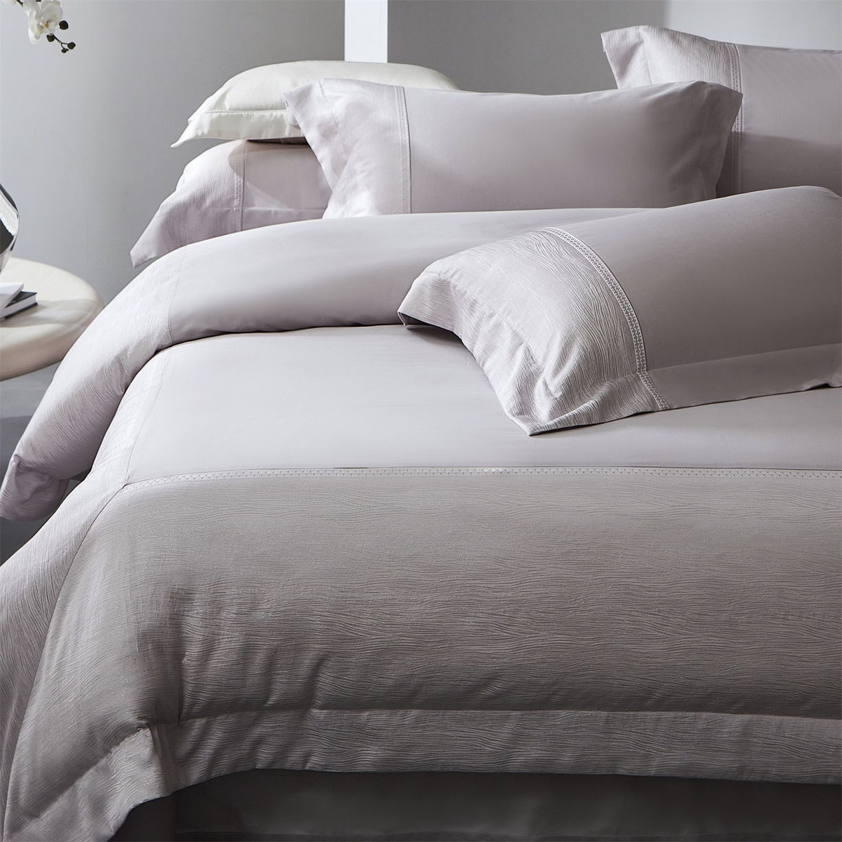 91家纺网 家纺一手货源 找家纺 馨蕊家居 2026春夏新款100S全棉纯棉高精密提花刺绣四件套-追光 追光-婉若紫