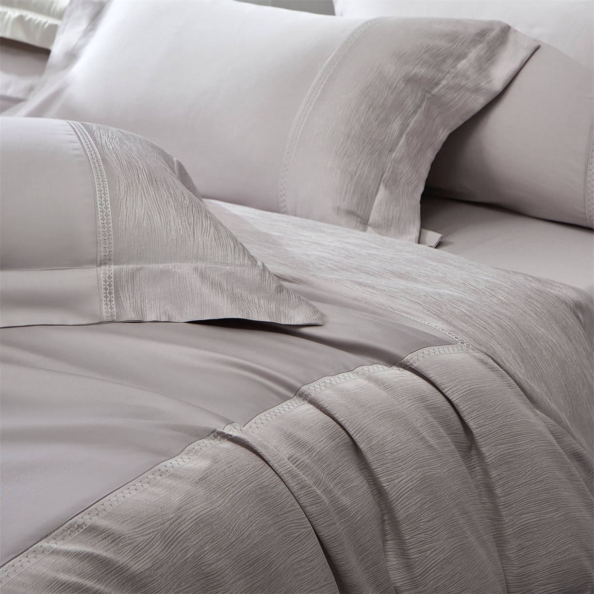 91家纺网 家纺一手货源 找家纺 馨蕊家居 2026春夏新款100S全棉纯棉高精密提花刺绣四件套-追光 追光-婉若紫