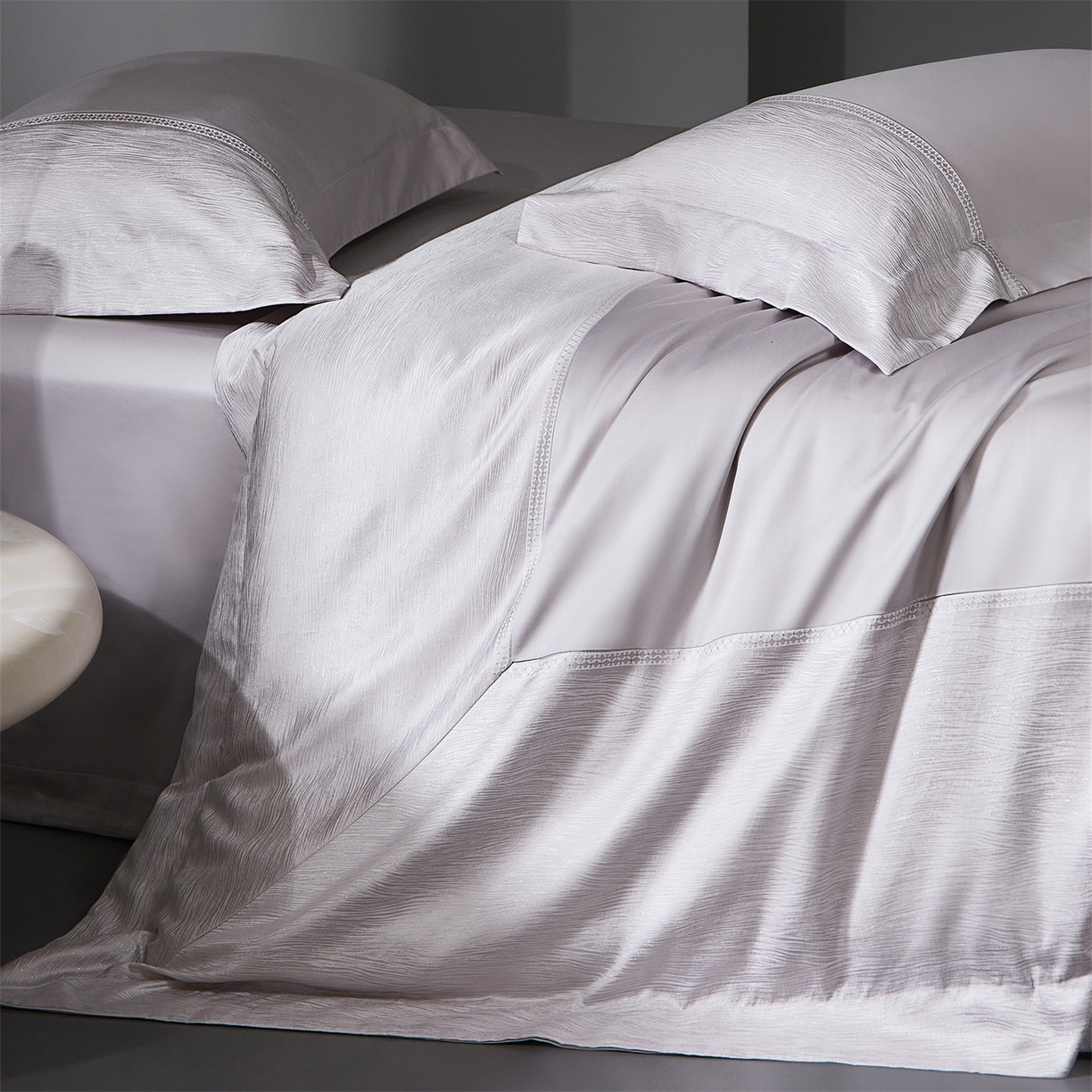 91家纺网 家纺一手货源 找家纺 馨蕊家居 2026春夏新款100S全棉纯棉高精密提花刺绣四件套-追光 追光-婉若紫