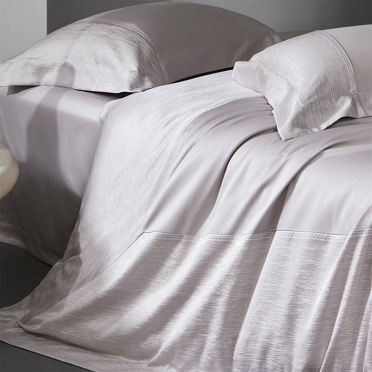 91家纺网 家纺一手货源 找家纺 馨蕊家居 2026春夏新款100S全棉纯棉高精密提花刺绣四件套-追光 追光-婉若紫