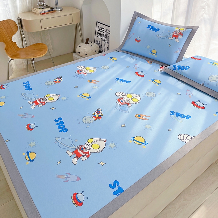 91家纺网 家纺一手货源 找家纺 云恋家纺 2026正版授权小版冰丝席卡通凉席三件套可折叠水洗软席子儿童单双人凉感空调席子 小版-奥特曼降临