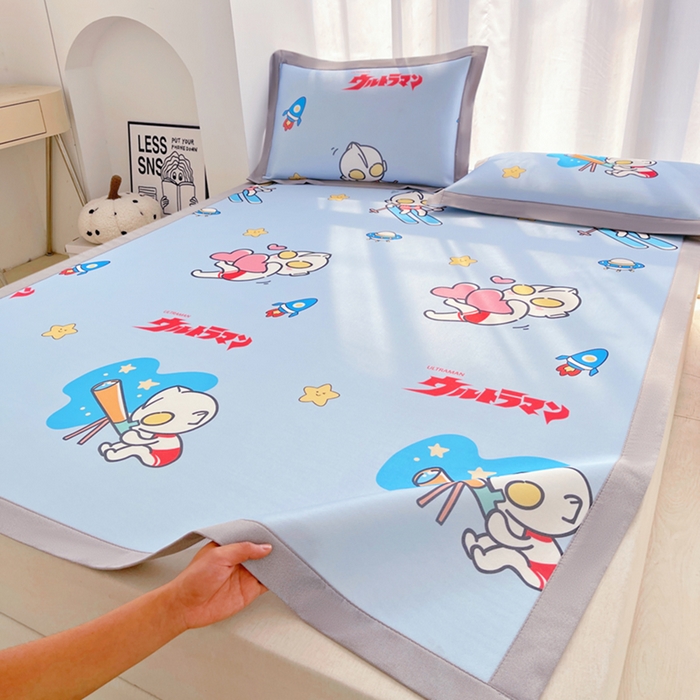 91家纺网 家纺一手货源 找家纺 云恋家纺 2026正版授权小版冰丝席卡通凉席三件套可折叠水洗软席子儿童单双人凉感空调席子 小版-奥特曼科学家