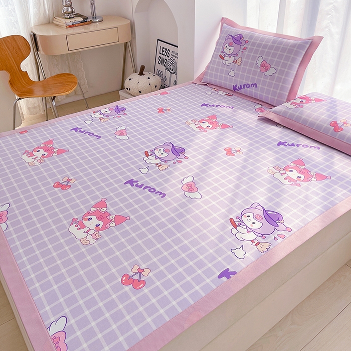 91家纺网 家纺一手货源 找家纺 云恋家纺 2026正版授权小版冰丝席卡通凉席三件套可折叠水洗软席子儿童单双人凉感空调席子 小版-格格库洛米