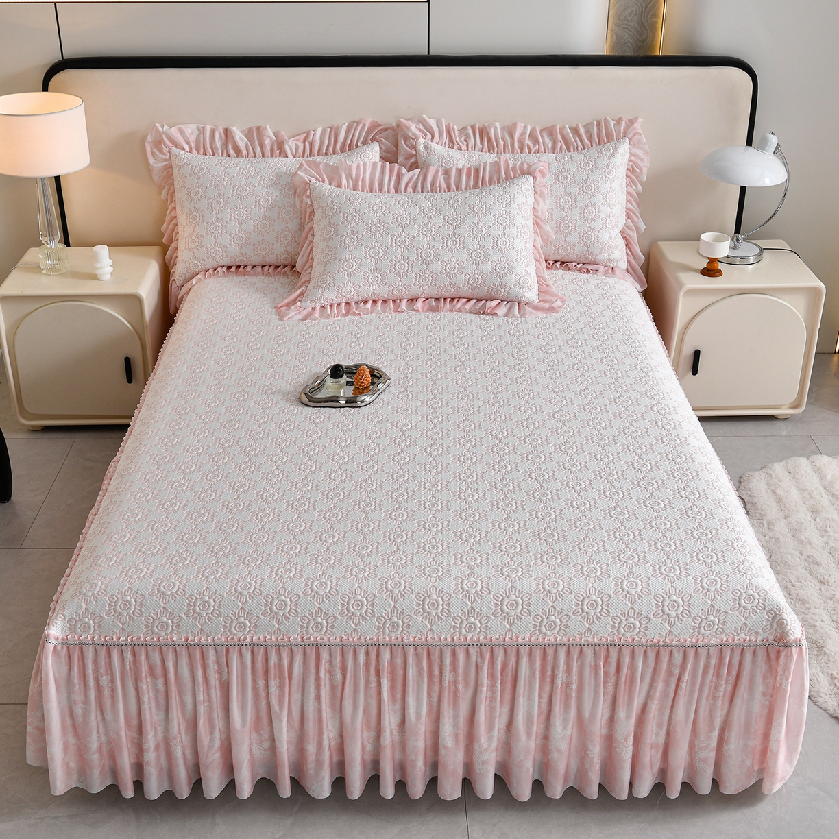 91家纺网 家纺一手货源 找家纺 （总）畅畅家纺 2026新款夏季冰豆豆PE高分子凉感印花床裙款空调软凉席三件套