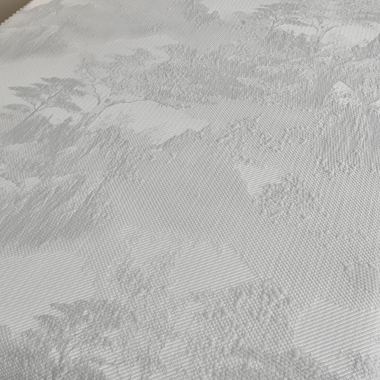 91家纺网 家纺一手货源 找家纺 畅畅家纺 2026新款夏季冰豆豆PE高分子凉感印花床裙款空调软凉席三件套 意境-灰