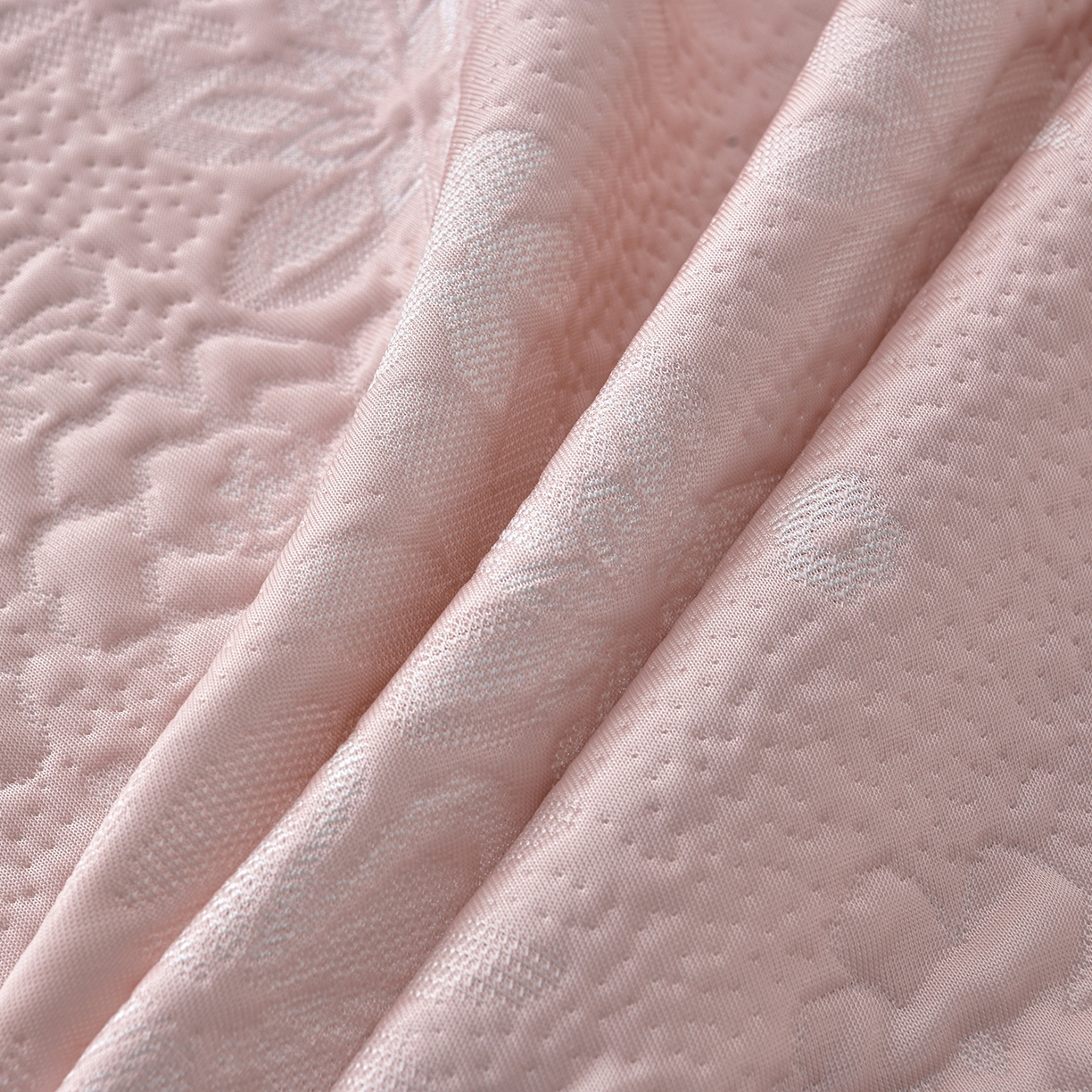 91家纺网 家纺一手货源 找家纺 （总）畅畅家纺 2026新款花边3D立体冰豆豆冰丝凉席床裙款三件套