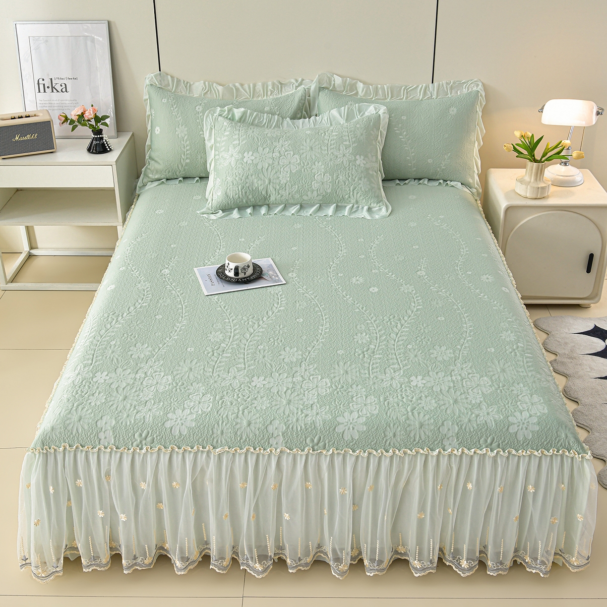 91家纺网 家纺一手货源 找家纺 畅畅家纺 2026新款花边3D立体冰豆豆冰丝凉席床裙款三件套 漫舞-绿