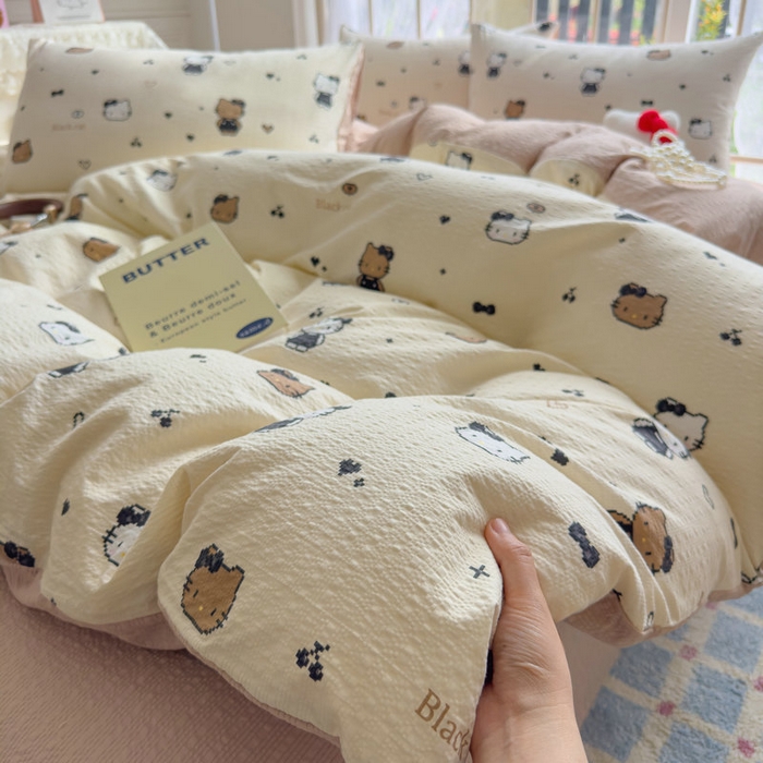 91家纺网 家纺一手货源 找家纺 宝薇 2026新款软糯超柔A类泡芙棉三件套云感泡芙双层纱皱皱纱四件套 奥利奥小猫