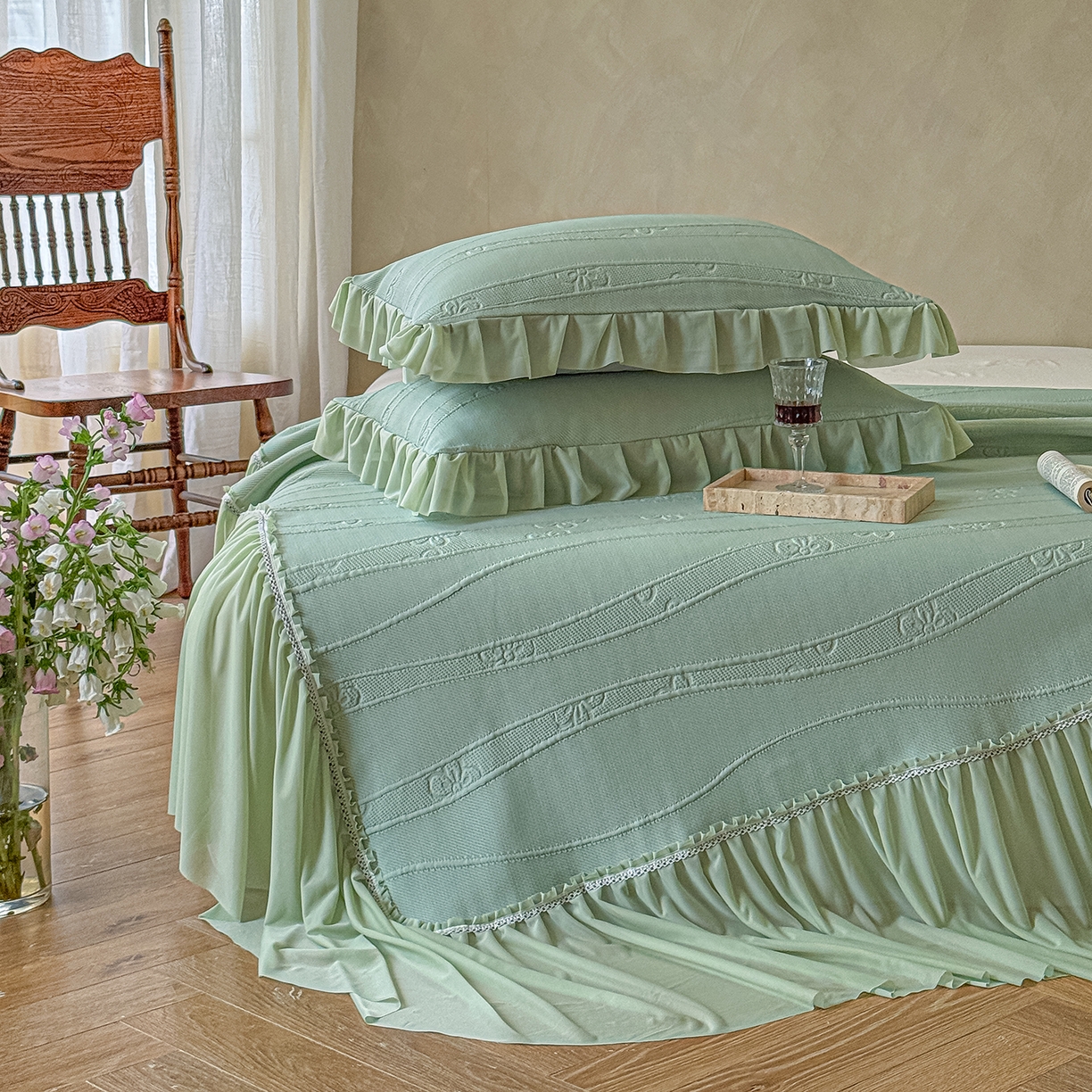 91家纺网 家纺一手货源 找家纺 （总）亿品家纺 2026新款550克PE高分子单泡提花凉感复合床裙款凉席