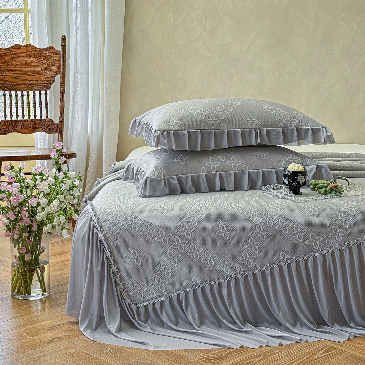 91家纺网 家纺一手货源 找家纺 （总）亿品家纺 2026新款550克PE高分子单泡提花凉感复合床裙款凉席