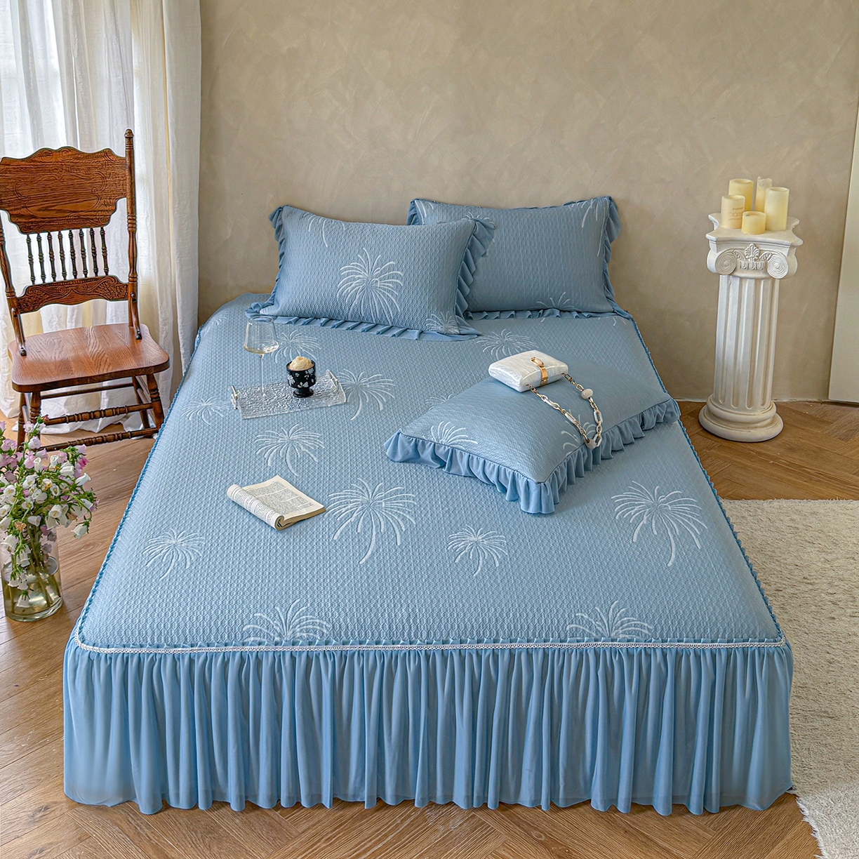 91家纺网 家纺一手货源 找家纺 亿品家纺 2026新款550克PE高分子单泡提花凉感复合床裙款凉席 雾澜花火-蓝(不复合)