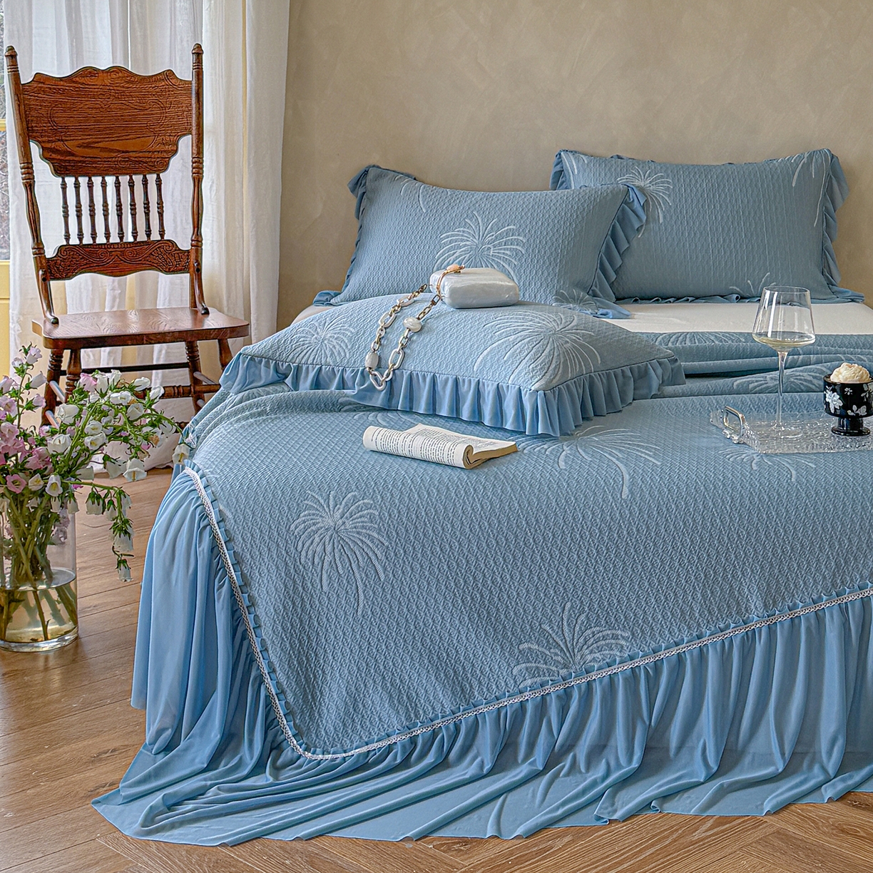 91家纺网 家纺一手货源 找家纺 亿品家纺 2026新款550克PE高分子单泡提花凉感复合床裙款凉席 雾澜花火-蓝(不复合)