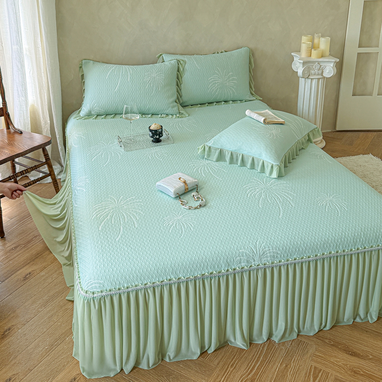 91家纺网 家纺一手货源 找家纺 亿品家纺 2026新款550克PE高分子单泡提花凉感复合床裙款凉席 雾澜花火-绿(不复合)