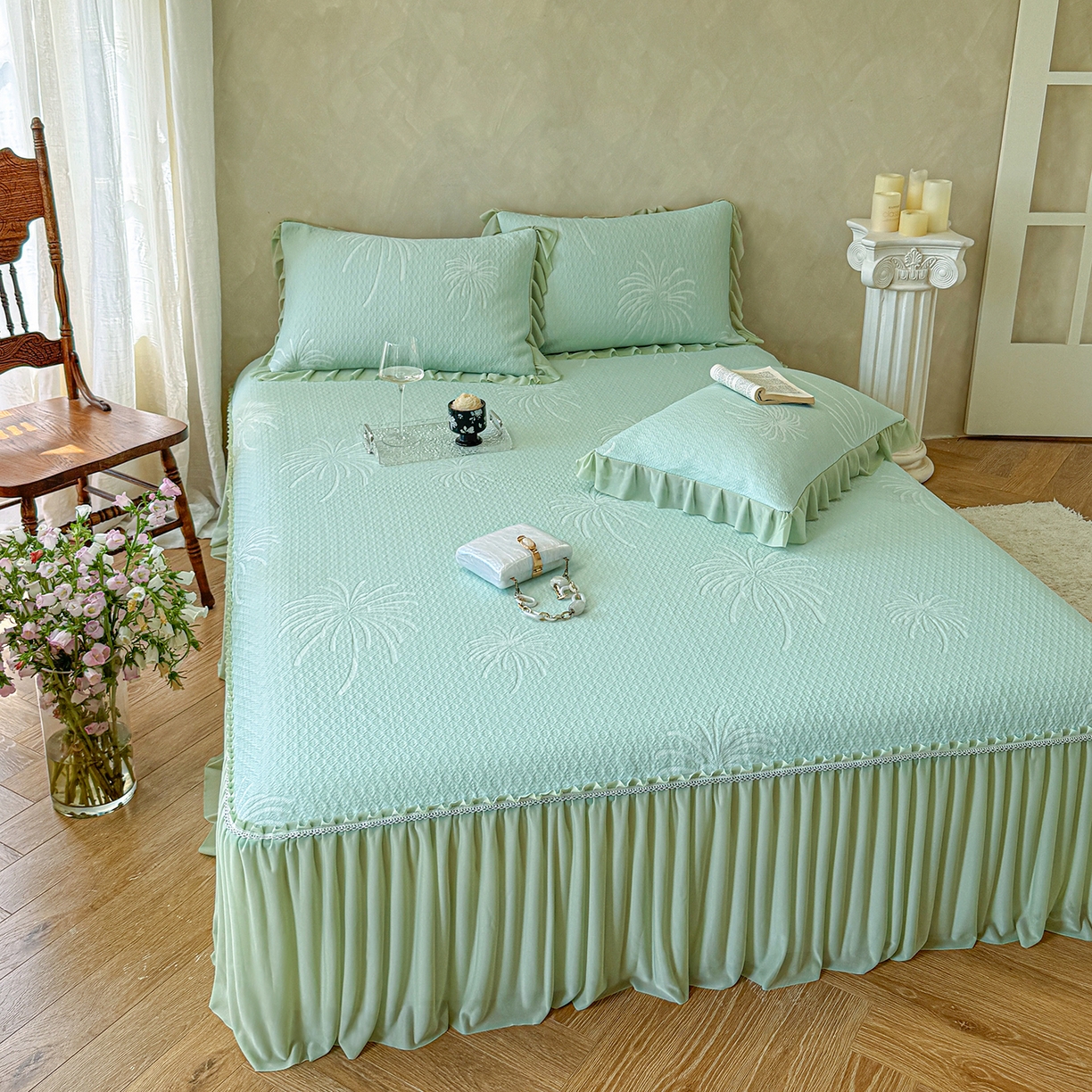 91家纺网 家纺一手货源 找家纺 亿品家纺 2026新款550克PE高分子单泡提花凉感复合床裙款凉席 雾澜花火-绿(不复合)