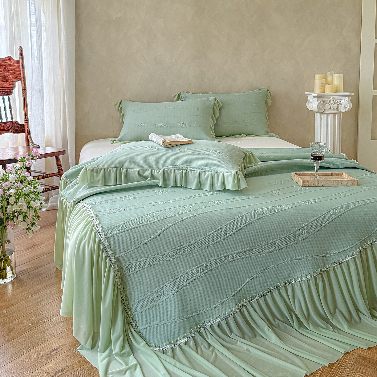 91家纺网 家纺一手货源 找家纺 亿品家纺 2026新款550克PE高分子单泡提花凉感复合床裙款凉席 雾夏花眠-绿(加厚三明治复合)