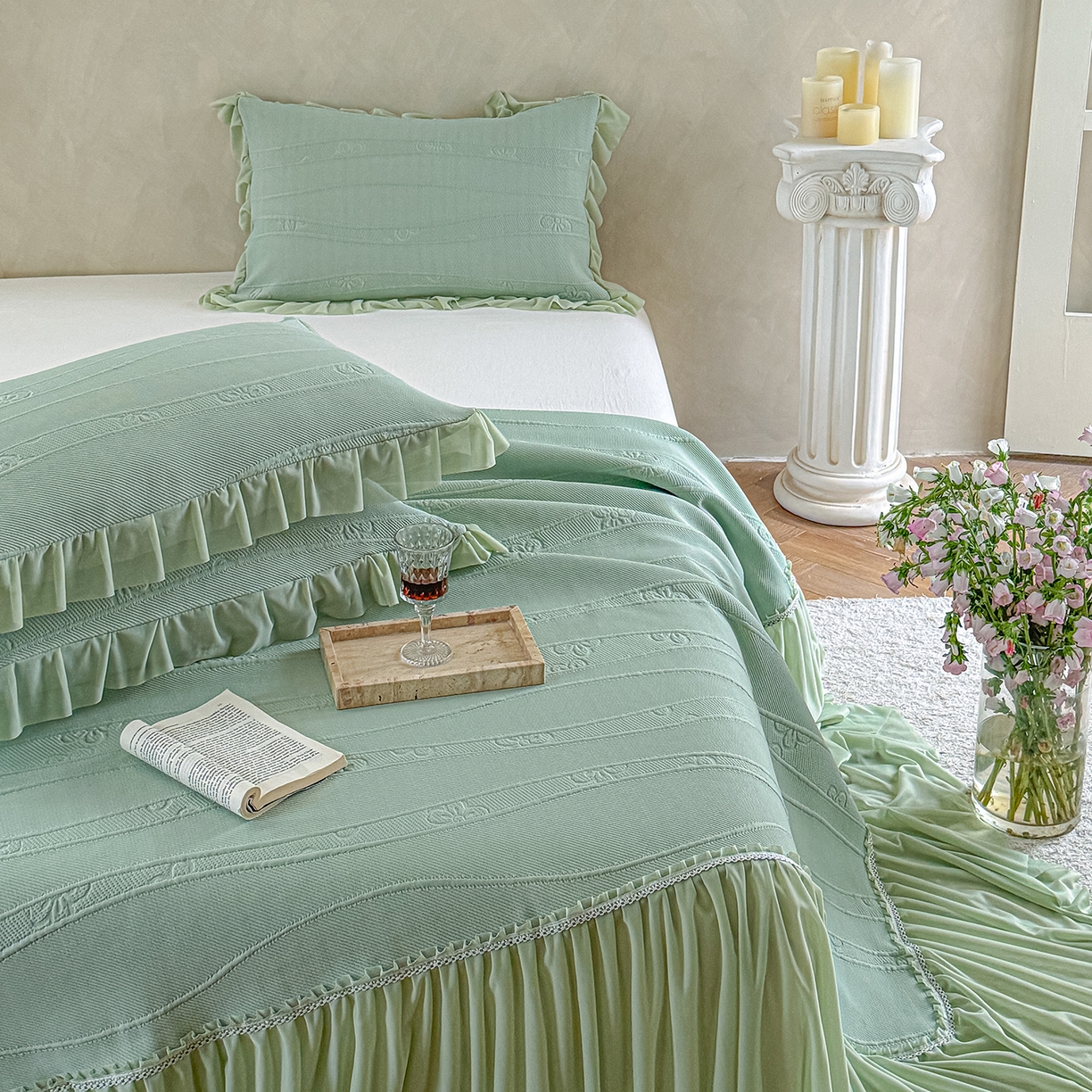 91家纺网 家纺一手货源 找家纺 亿品家纺 2026新款550克PE高分子单泡提花凉感复合床裙款凉席 雾夏花眠-绿(加厚三明治复合)