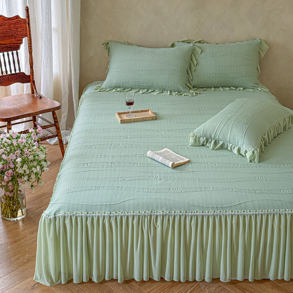 91家纺网 家纺一手货源 找家纺 亿品家纺 2026新款550克PE高分子单泡提花凉感复合床裙款凉席 雾夏花眠-绿(加厚三明治复合)