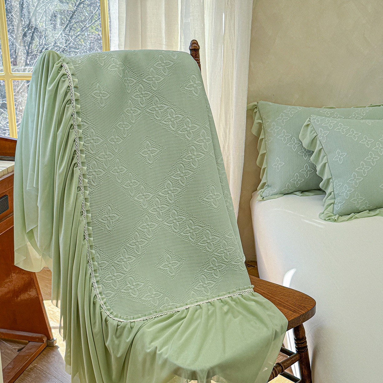 91家纺网 家纺一手货源 找家纺 亿品家纺 2026新款550克PE高分子单泡提花凉感复合床裙款凉席 月光织梦-绿(加厚三明治复合)