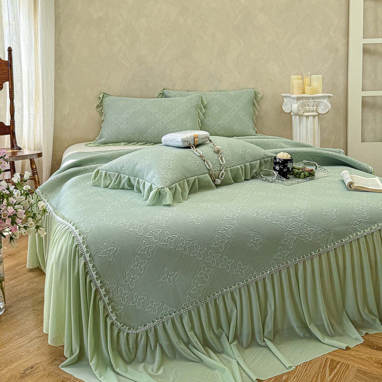 91家纺网 家纺一手货源 找家纺 亿品家纺 2026新款550克PE高分子单泡提花凉感复合床裙款凉席 月光织梦-绿(加厚三明治复合)