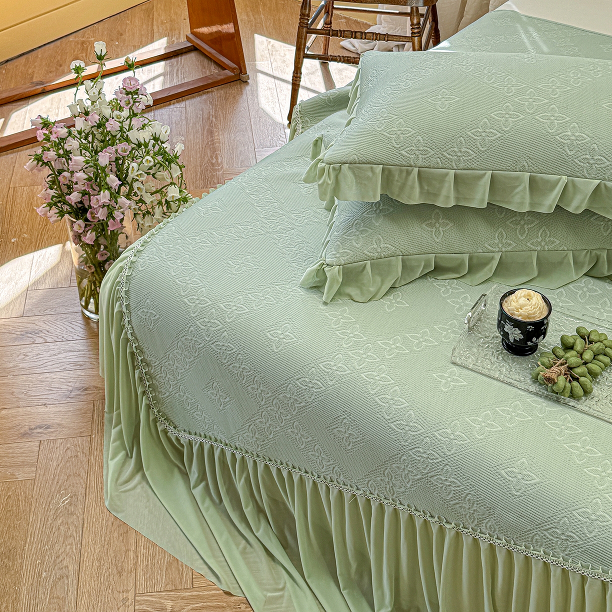 91家纺网 家纺一手货源 找家纺 亿品家纺 2026新款550克PE高分子单泡提花凉感复合床裙款凉席 月光织梦-绿(加厚三明治复合)