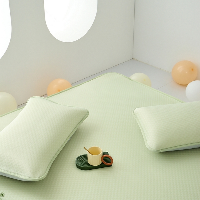 91家纺网 家纺一手货源 找家纺 （总）LADYCOCO可可家居 2026新款冰皮小提花三明治凉席三件套