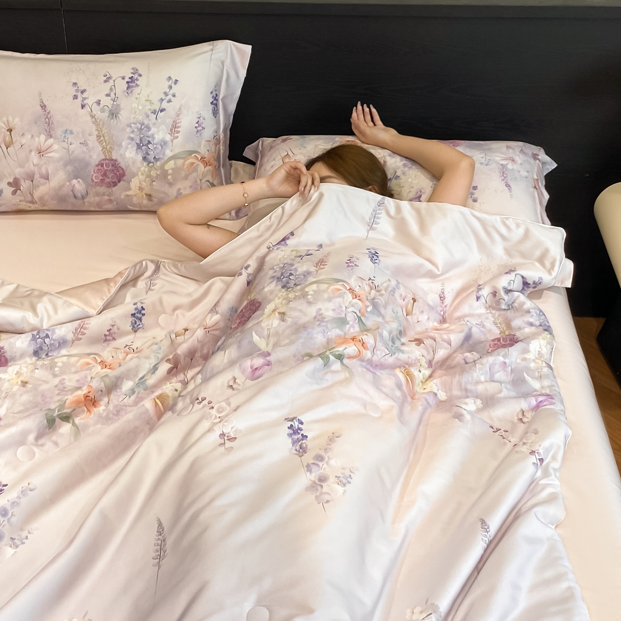 91家纺网 家纺一手货源 找家纺 （总）新方向 2026数码印花A类20%蚕丝天丝棉夏被四件套 65%60s兰精天丝 35%100支长绒棉-那些花儿