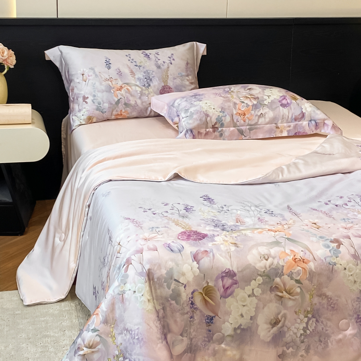 91家纺网 家纺一手货源 找家纺 新方向 【控价 提供买家秀】2026新款数码印花A类20%蚕丝天丝棉夏被四件套-那些花儿 那些花儿-山茶粉